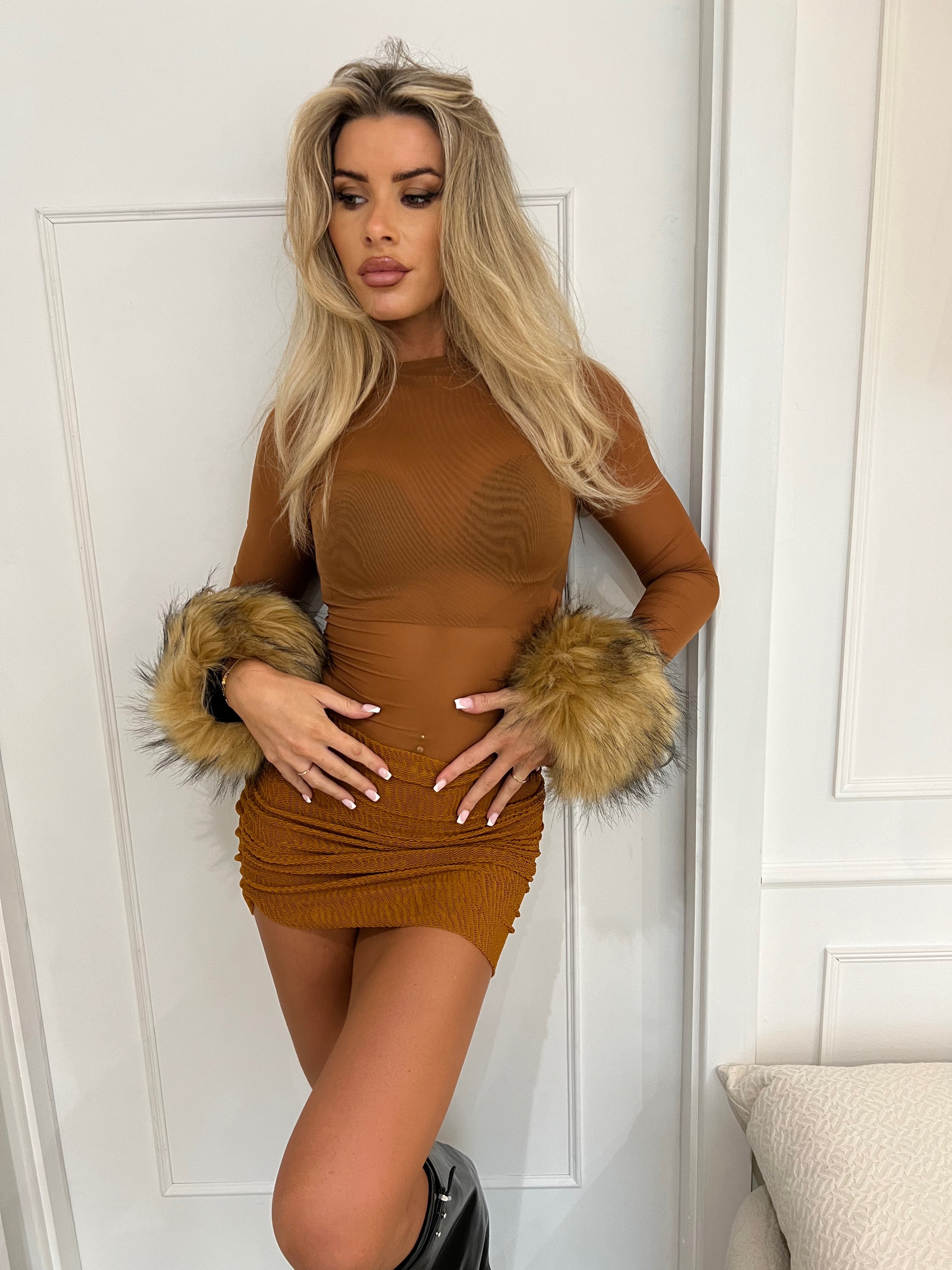 Studio Coord - Caramel textured crinkle (Fur cuffs optional)